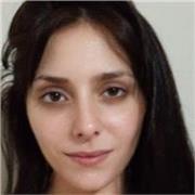 Profesora de inglés, también historia, geografía y sociales en general