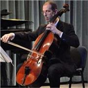 Insegnante con esperienza pluriennale impartisce lezioni di Violoncello anche a bambini dai 5 anni in sù con il metodo Suzuki (insegnante abilitato), ragazzi e adulti. Impartisco lezioni anche di Viola da gamba, Violoncello Barocco e Basso Continuo, Viola