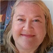 I am a conscientious, friendly and experienced French tutor from GCSE up to A level, student-led and very patient!