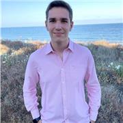 Profesor nativo de español, estudiante de Filología Hispánica, con titulación de ELE, imparte clases de español y lengua castellana