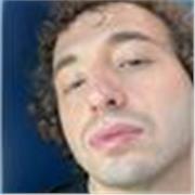 Sono Andrea, sono laureato in Filosofia e ho fatto il Liceo scientifico. Alleno ragazzi da anni, e mi piace lavorare con loro.