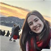 Clases de solfeo y flauta travesera, actualmente cursando el superior con titulación profesional