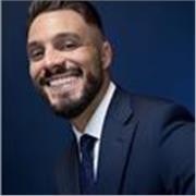 Insegnante esperto di italiano per stranieri, con anni di esperienza, offre lezioni personalizzate online
