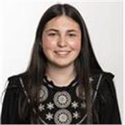 Estudiante comprometida con vocación por la enseñanza, imparto clases de refuerzo para alumnos de primaria y de la ESO