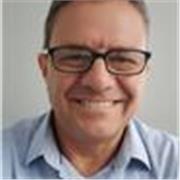 Profesional en arquitectura, experiencia docente con experiencia y amor por el dibujo y la geometría