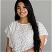 Licenciada en Comunicación brinda clases orientadas a humanidades y gestión de proyectos de manera dinámica para jovenes