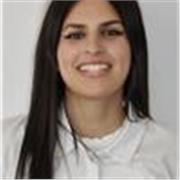 Universitaria imparte clases de inglés a alumnos de primaria o la ESO