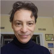 Impartisco lezioni di teoria, solfeggio e pianoforte. Metto anche a disposizione la mia esperienza nella propedeutica, attraverso metodologie come quella Orff e Gordon