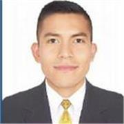 Profesor imparte clases de diferentes materias de nivel primaria y secundaria