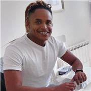 Clase de matematicas para estudiantes de preuniversitarios