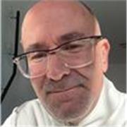 Profesor de Administración de empresas apto para todos los niveles.