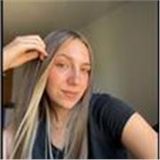 Tengo 20 años, un grado medio en atención a personas en situación de dependencia y experiencia laboral (como en la Escuela Auria)