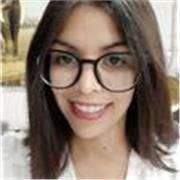 Profesora de inglés que imparte clases para todas las edades