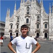 diplomato al liceo classico, impartisco ripetizioni di lingua latina e chimica