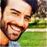 I am a confident and fun teacher. My lessons are aimed at students age 16-30.