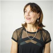 Des cours de Yoga particuliers adaptés à la condition de la personne, cours collectifs.