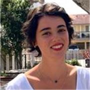 Jeune diplômée bilingue avec expériences universitaires et professionelles aux États-Unis et en Australie 