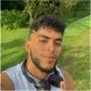 lezioni di sport e attività fisica Sono un professionista laureato in attività sportiva e motoria Aiuto i bambini e gli adulti a migliorare la loro forma fisica, o le loro abilità in uno sport specifico, attraverso lo sport e l'attività fisica!