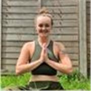 First class ! Would you like to begin or deepen your yoga practice?