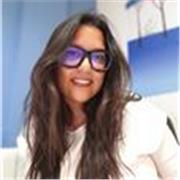 Doy clases particulares de idiomas (inglés y español) y de derecho penal 
 ayudando a alcanzar los objetivos de cada persona. 