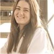 Maestra de Educación Infantil con experiencia en refuerzo educativo y estimulación de la comunicación