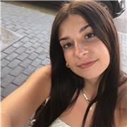 Professora de repaso para alumnos de primària i secundària, especialitzada en matemáticas y historia, ahunque también para repaso en general