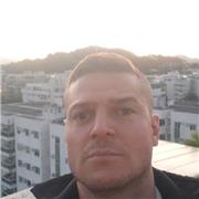 Professor com experiência em pré vestibular, lecionado matérias como: história, filosofia, sociologia e português. Além de ser servidor no Município de Petrópolis