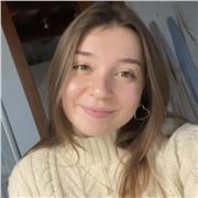 Offro ripetizioni individuali online o in presenza per studenti fino alla terza media in tutte le materie e fino alla seconda superiore nelle materie umanistiche e in inglese.
Sono una studentessa universitaria con un diploma di liceo linguistico.