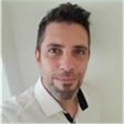 Profesor de apoyo escolar especializado en clases para niños de forma online