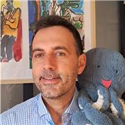 Enseignant de Fle, avec 18 ans d'expérience,  je propose des cours en ligne pour tous niveaux et adaptés à vos objectifs.