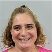 Soy una persona resolutiva, empatiza y vocacional en la enseñanza.