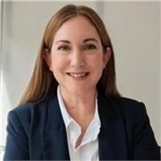 Me defino como una estratega de Recursos Humanos y psicóloga con más de 13 años de experiencia liderando la gestión del talento.