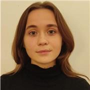 French teacher for all age groups, with experience living in France and Belgium.