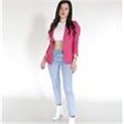 Comunicadora Social y periodista, especialista en fortalecimiento de habilidades comunicativas, expresión oral y escrita.