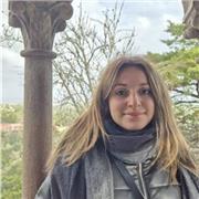 Sono una studentessa universitaria che aiuta a fare i compiti e a dare ripetizioni a bambini delle scuole elementari e superiori