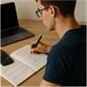Ciao! Sono Leonardo, studente con ottima preparazione in matematica. Offro ripetizioni per medie e superiori (fino al 4º anno).
