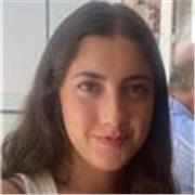 Profesora particular para niños de Primaria y la ESO, dando clases de inglés y matemáticas. Me considero empática y responsable.