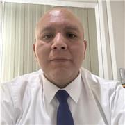 Candidato a Dr. en administración pública que busca compartir sus conocimientos a nuevos investigadores en ciencias sociales