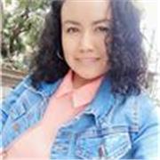 Profesora de computación imparte clases a niñ@s de todas las edades