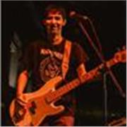 Profesor de guitarra, teoria musical y bajo. Músico con formacion UNA
