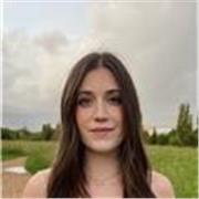 Estudiante de último año en relaciones laborales. Anteriormente, he dado a clases a niños de primaria en castellano y catalán.