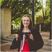 Profesora nativa de inglés, trabajando como auxiliar de inglés. Certificado en ESL (inglés como lengua segunda).