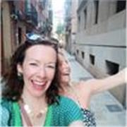 Hola, soy Louise! Soy Inglésa y vivo en Valencia. Lo tengo mucho experiencia y comprensión de las necesidades de los estudiantes
