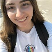 Soy una persona paciente, dinámica y que transmite confianza.