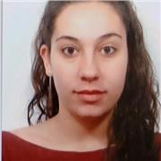 Profesora de inglés y lengua que da clase a niños de cualquier edad