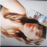 Hola me llamo Ariadna y tengo 22 años Vivó en Tarragona ciudad y me gusta enseñar Soy monitora de timpo y libre y estoy acostumbr