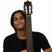 Chitarrista propone lezioni private di chitarra classica e acustica, e le basi del solfeggio