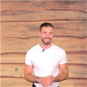 Enseignant en marketing, communication et IA, je mets l’exigence stratégique et la transmission au cœur de mon engagement