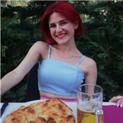 Studente in lingue si offre come aiuto compiti o ripetizioni per bambini elementari medie e superiori per inglese e storia