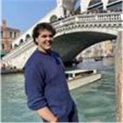 Estudiante que busca experiencia en el sector de la docencia 